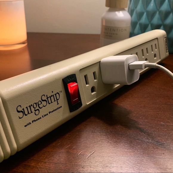 SurgeStrip Protector by Belkin - Picture 2 of 7